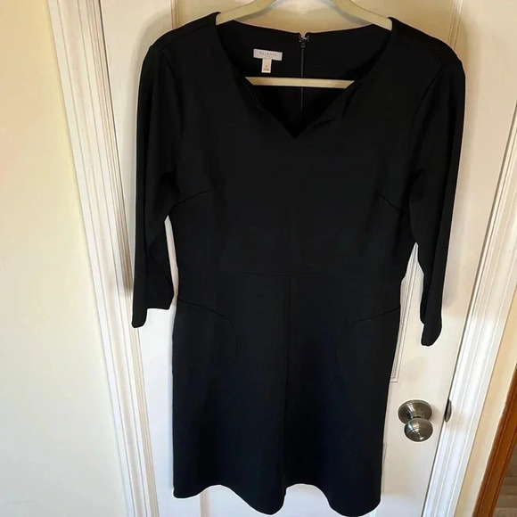 Talbots Stretchy Knit Dress Women’s Size 8 Solid Black Pockets Fit and Flare - Picture 3 of 17